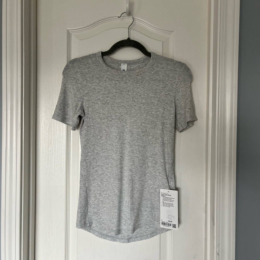 NWT Lululemon hold tight short sleeve - grey